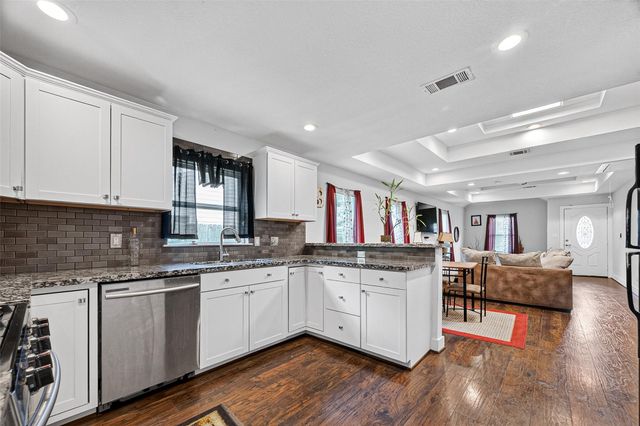 6733 Goforth Street, Houston, TX 77021