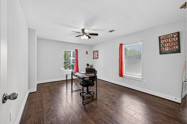 6733 Goforth Street, Houston, TX 77021