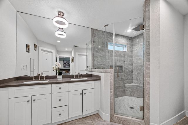 6733 Goforth Street, Houston, TX 77021