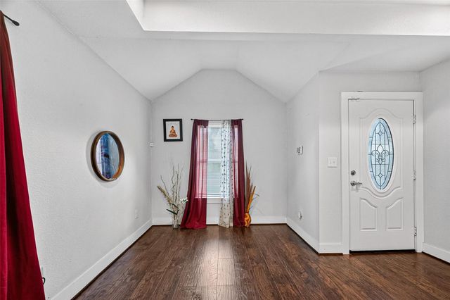 6733 Goforth Street, Houston, TX 77021