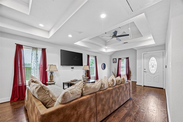 6733 Goforth Street, Houston, TX 77021