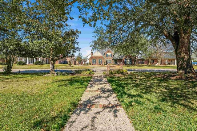 2713 Nottoway Ln Lane, Lake Charles, LA 70605