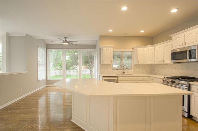 22306 W 51st Terrace, Shawnee, KS 66226