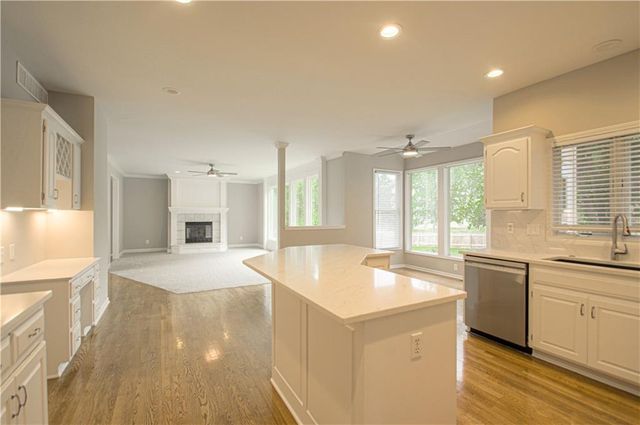 22306 W 51st Terrace, Shawnee, KS 66226