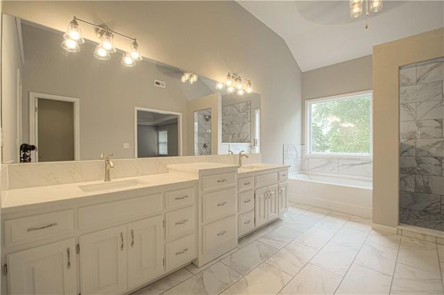 22306 W 51st Terrace, Shawnee, KS 66226