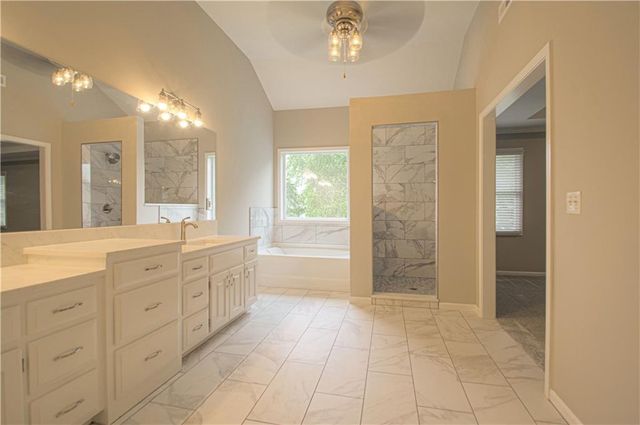 22306 W 51st Terrace, Shawnee, KS 66226