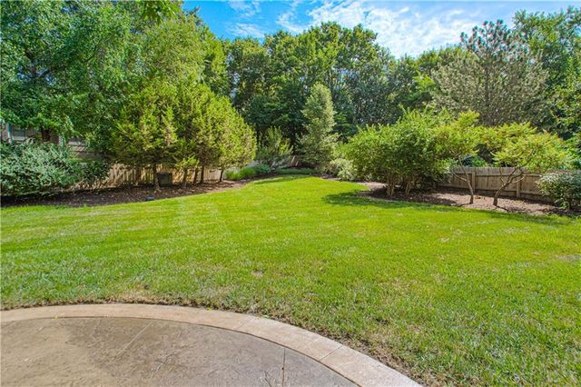 22306 W 51st Terrace, Shawnee, KS 66226