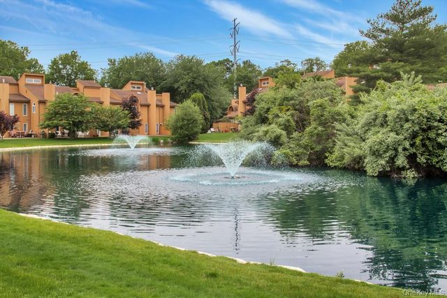 84 Kristin Lane, Hauppauge, NY 11788