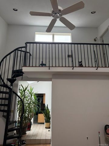 84 Kristin Lane, Hauppauge, NY 11788