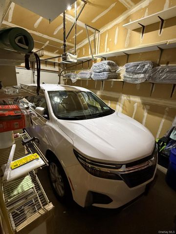 84 Kristin Lane, Hauppauge, NY 11788