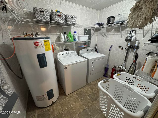 8168 Adams Street, Sneads, FL 32460