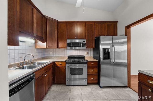 760 Woodside Trails Drive 203, Ballwin, MO 63021