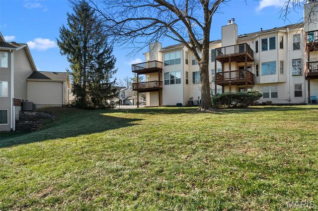 760 Woodside Trails Drive 203, Ballwin, MO 63021