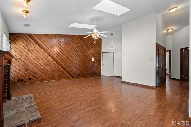 760 Woodside Trails Drive 203, Ballwin, MO 63021