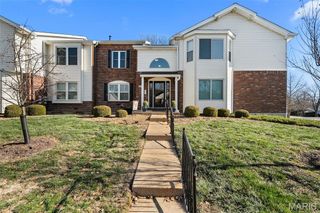 760 Woodside Trails Drive 203, Ballwin, MO 63021