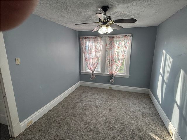 117 Ida Ave, Donora, PA 15033