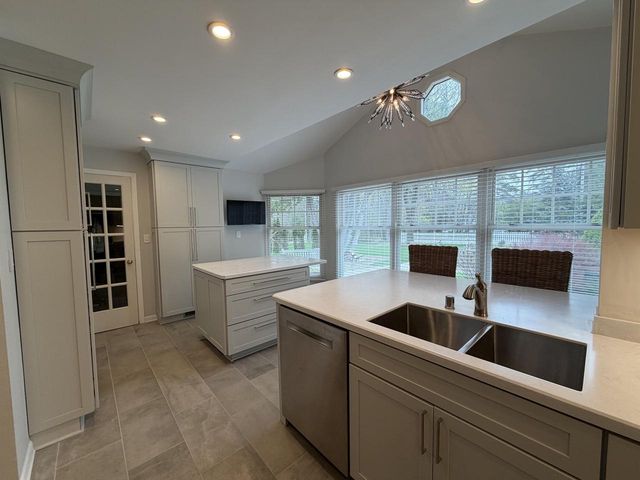 9385 N Lake DRIVE, Milwaukee, WI 53217