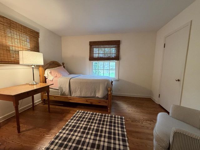 9385 N Lake DRIVE, Milwaukee, WI 53217
