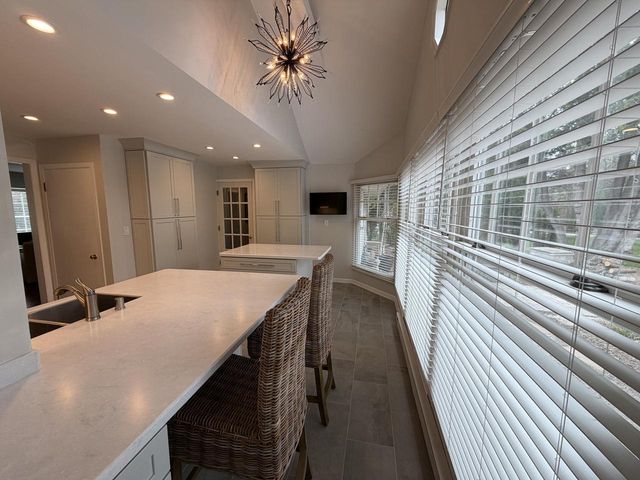 9385 N Lake DRIVE, Milwaukee, WI 53217