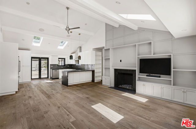 2425 Rinconia Drive, Los Angeles, CA 90068