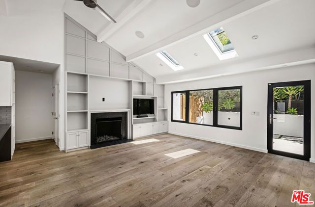 2425 Rinconia Drive, Los Angeles, CA 90068