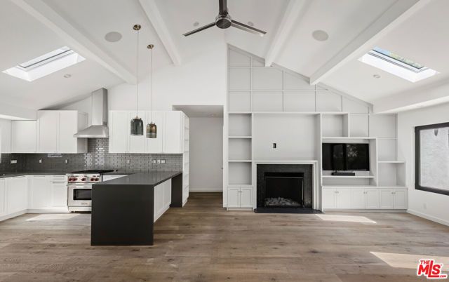 2425 Rinconia Drive, Los Angeles, CA 90068