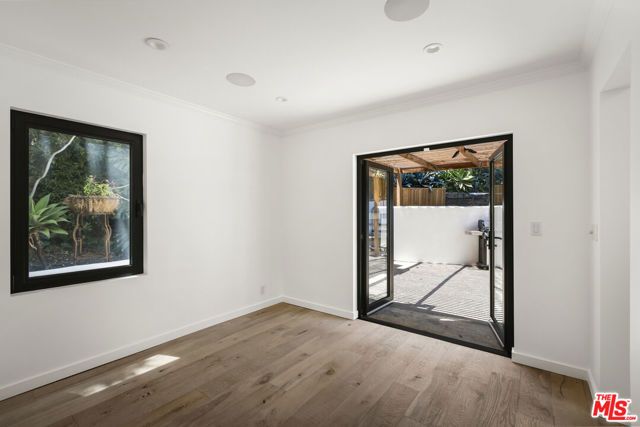 2425 Rinconia Drive, Los Angeles, CA 90068