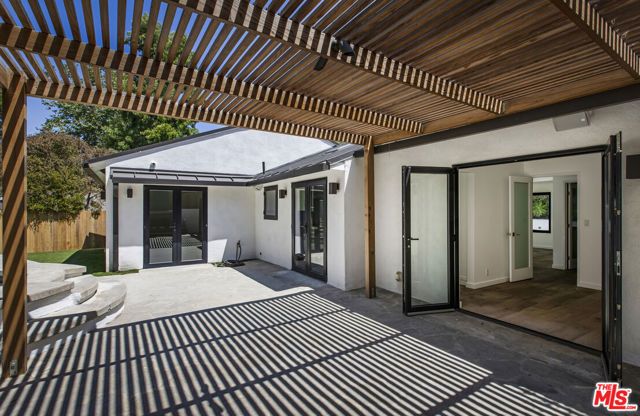 2425 Rinconia Drive, Los Angeles, CA 90068