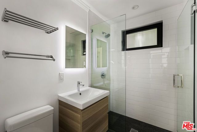 2425 Rinconia Drive, Los Angeles, CA 90068