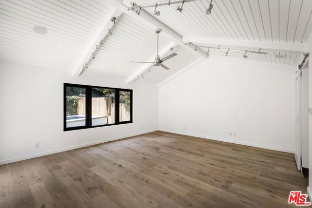 2425 Rinconia Drive, Los Angeles, CA 90068