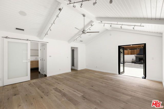 2425 Rinconia Drive, Los Angeles, CA 90068