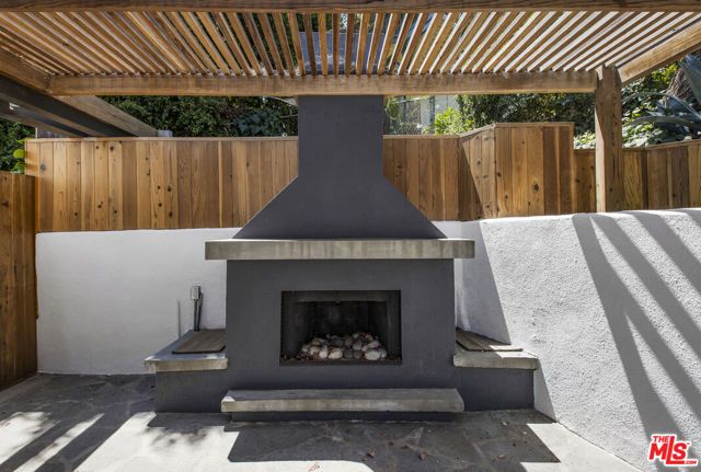 2425 Rinconia Drive, Los Angeles, CA 90068