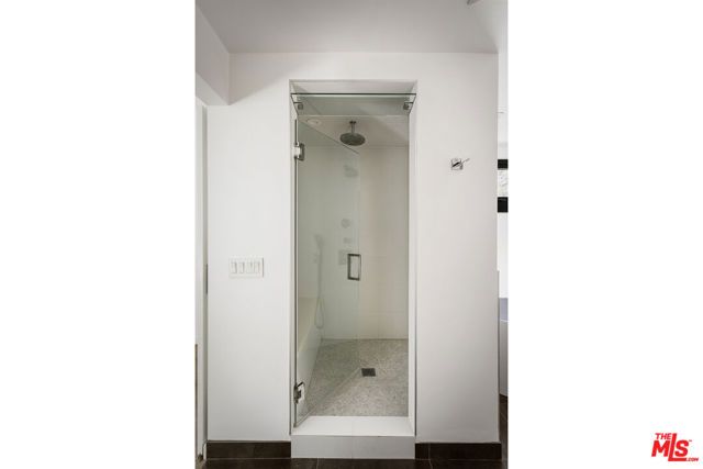 2425 Rinconia Drive, Los Angeles, CA 90068