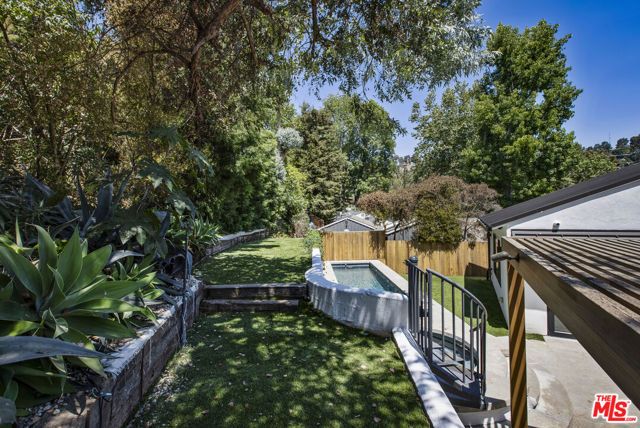 2425 Rinconia Drive, Los Angeles, CA 90068