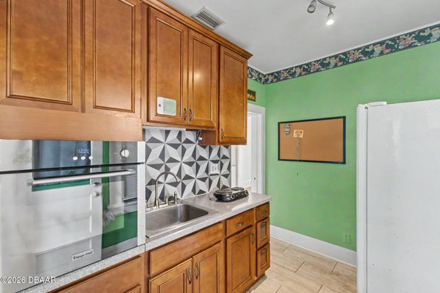 133 S Oleander Avenue, Daytona Beach, FL 32118