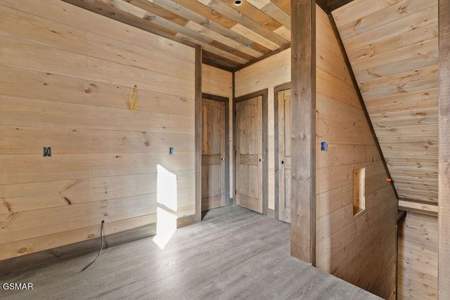 535 Forrest Springs Drive, Gatlinburg, TN 37738