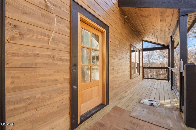 535 Forrest Springs Drive, Gatlinburg, TN 37738