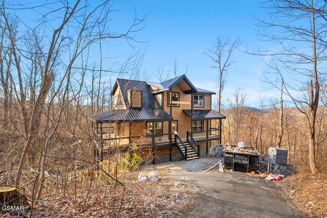 535 Forrest Springs Drive, Gatlinburg, TN 37738