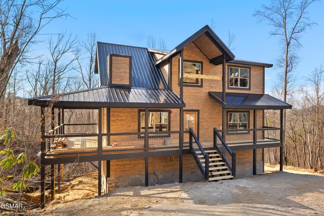 535 Forrest Springs Drive, Gatlinburg, TN 37738