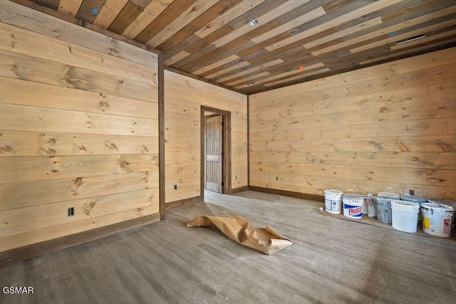 535 Forrest Springs Drive, Gatlinburg, TN 37738