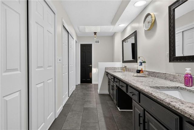 11434 Grant Drive, Overland Park, KS 66210