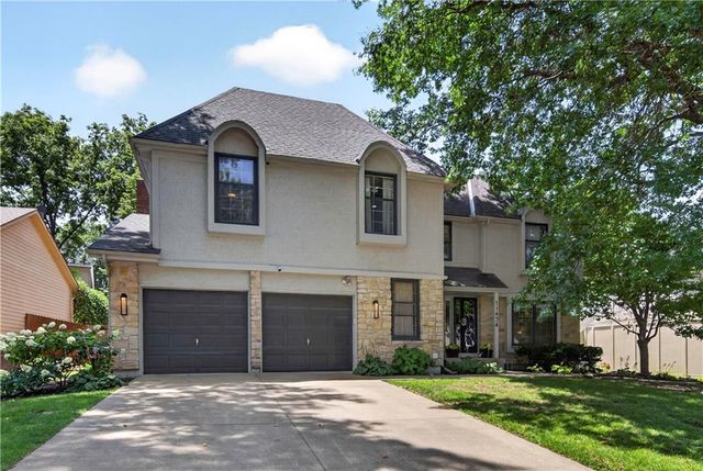 11434 Grant Drive, Overland Park, KS 66210