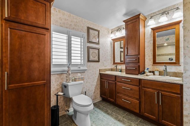 1917 E VIEW DRIVE, Sun City Center, FL 33573