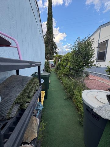 29021 Bouquet Canyon 290, Saugus, CA 91390