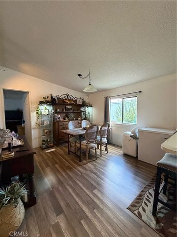 29021 Bouquet Canyon 290, Saugus, CA 91390