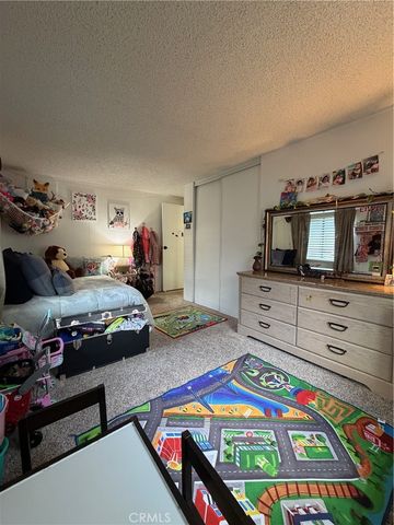 29021 Bouquet Canyon 290, Saugus, CA 91390