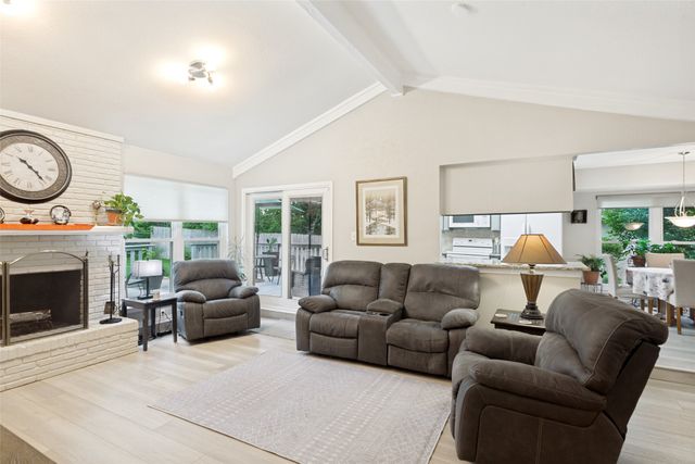 4202 Blossom Trail, Arlington, TX 76016