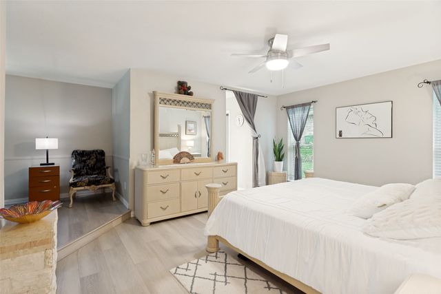 4202 Blossom Trail, Arlington, TX 76016