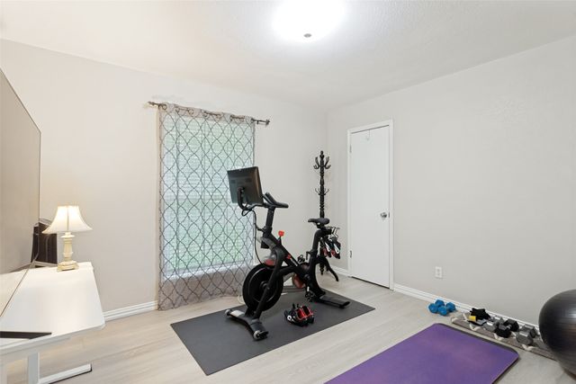 4202 Blossom Trail, Arlington, TX 76016