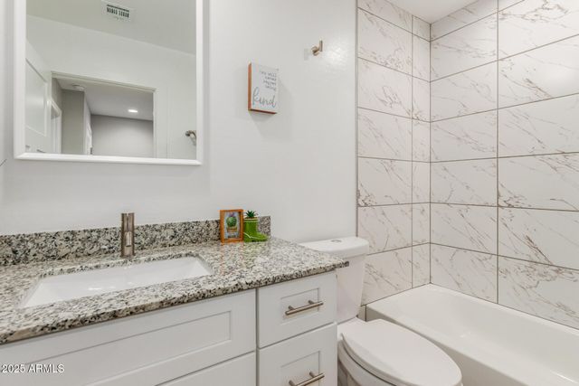 5832 S 12TH Lane, Phoenix, AZ 85041